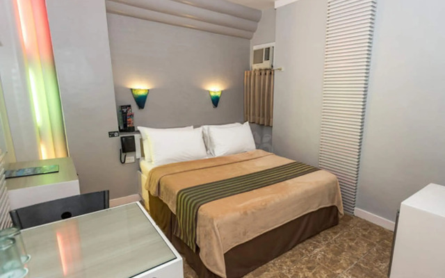 Urban Travellers Hotel