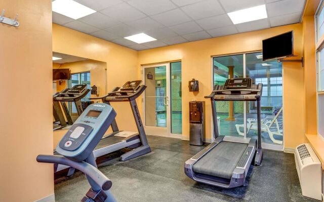 Spark by Hilton Portland Airport Maine Mall