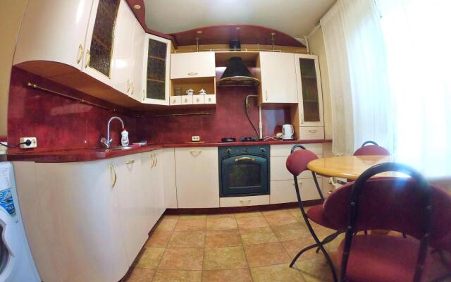 Милана на улице Газопровод