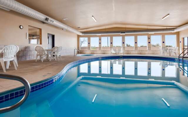 Best Western West Hills Inn