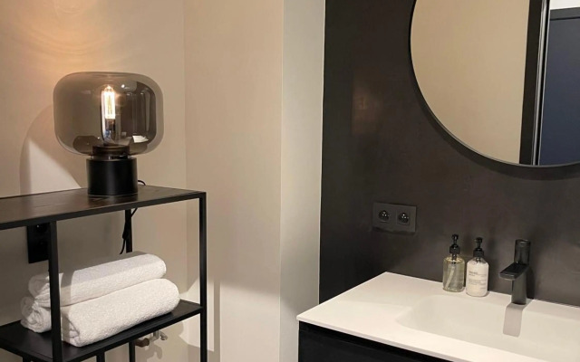 Unique luxury apartment with cosy garden!