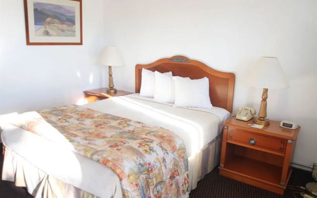 Days Inn & Suites Needles