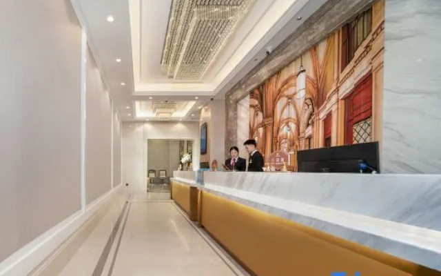 Vienna Smart Hotel (Guiyang Huaguo Garden White House Art Center Branch)