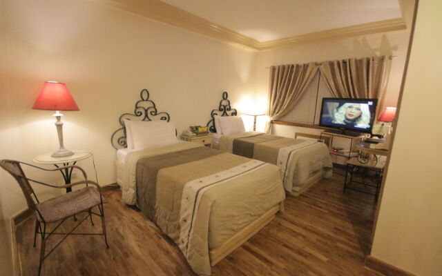 Roxas President's Inn