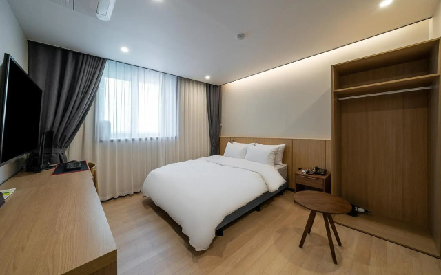 Benikea Cheonan Tourist hotel