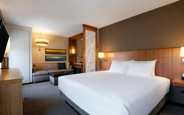 Hyatt Place Houston / The Woodlands