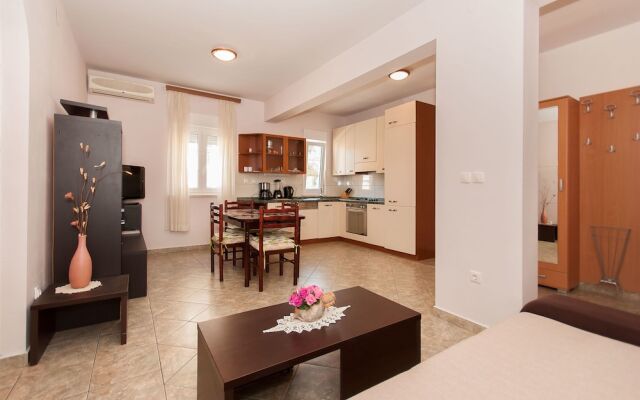 Apartment Pearl Rogoznica