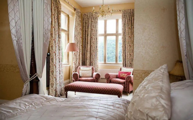 Wadenhoe House