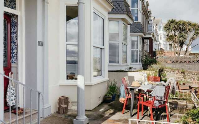 6 Barnoon Terrace