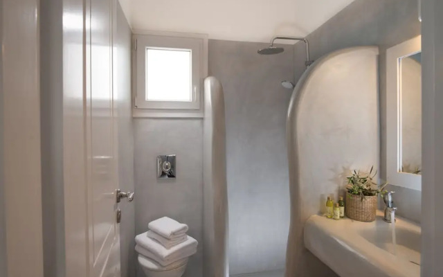 Perla Suites - Delmar Collection