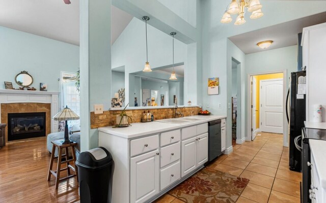 Branson 2 Bedroom Duplex With Large Deck