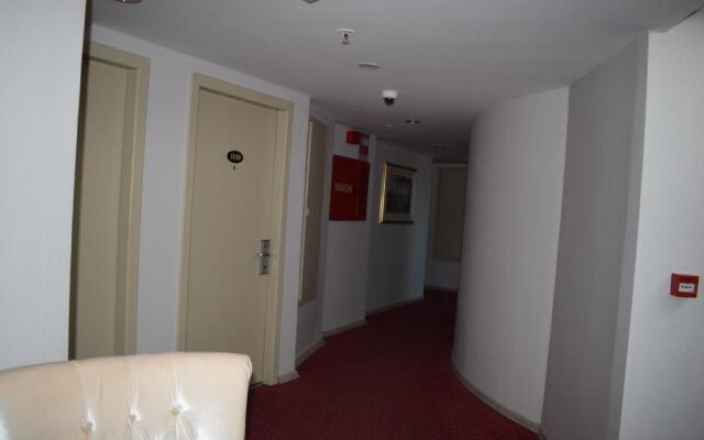 Euro Plaza Hotel