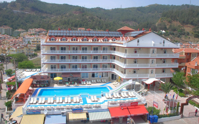 Mustis Royal Plaza Hotel
