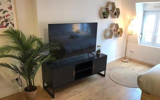 Theatre 11 - Hypercentre Historique De Dijon