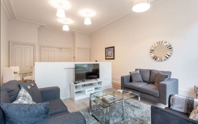 Chester Street 5 Star Residence - Tummel suite