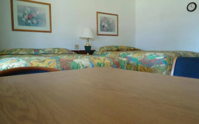 Spinning Wheel Motel