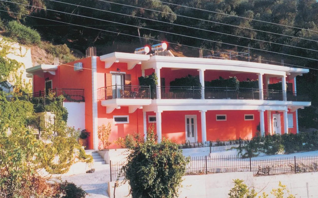 Nikas Villa Orange Apartments