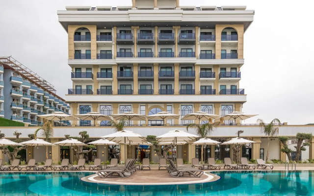 Serenity Queen Hotel