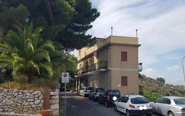 Casa "Rocca di Mola"