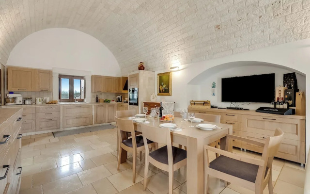Tenuta Nicla With Pool Locorotondo