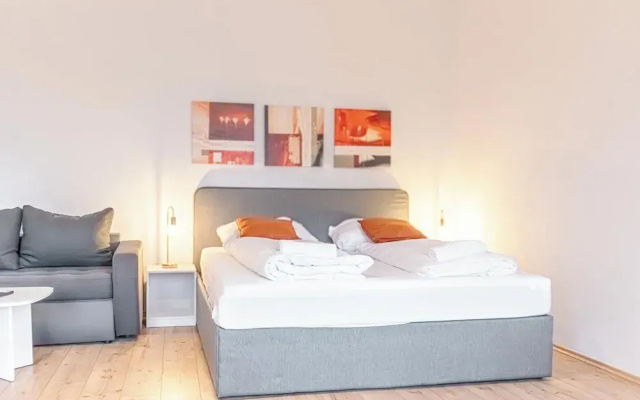 Ideal Group Stay 2 Apartments With WiFi