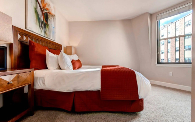Global Luxury Suites at Back Bay