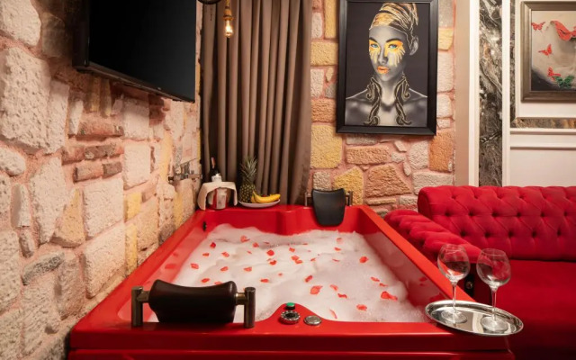 Ren Plus Suit Bakirköy