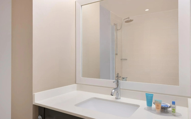 Courtyard by Marriott New York JFK Airport