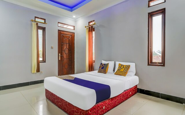 OYO Homes 91014 Eco Tourism Desa Cibodas Areng 2 Syariah