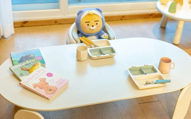 Yeosu Hi Mom Kids Family Pension Black