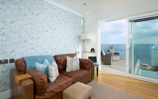 Channel View Hotel