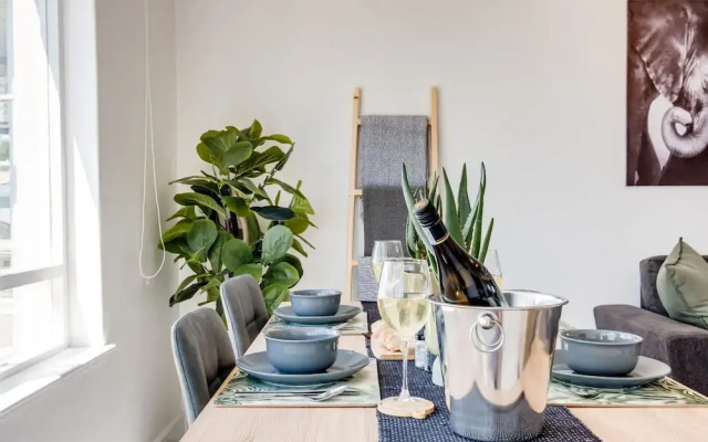 Central Elegant Holiday Rental Between the Points