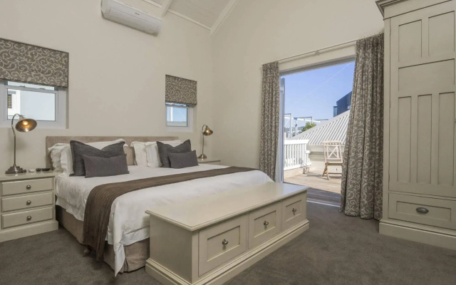 Thesen Islands Holiday House