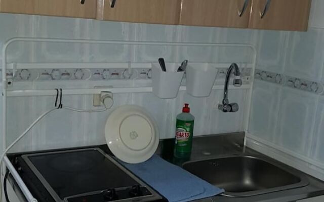 Low Cost Rooms Las Llaves 4