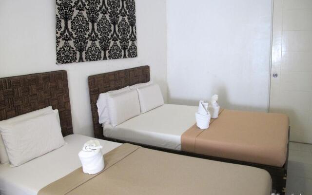 R Suites & Cafe