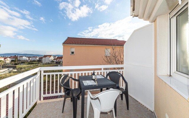 Amazing Apartment in Kastel Luksic With 1 Bedrooms and Wifi