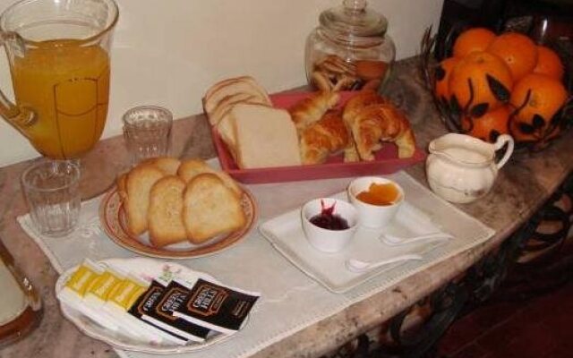 Voyage Recoleta Hostel