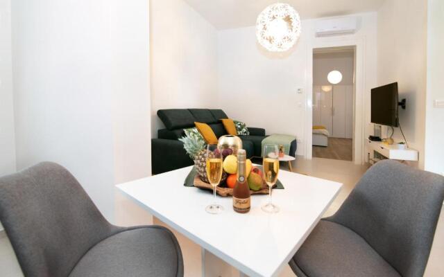 Modern Antique apartment's Villa Castropola 8, located in Center of Pula