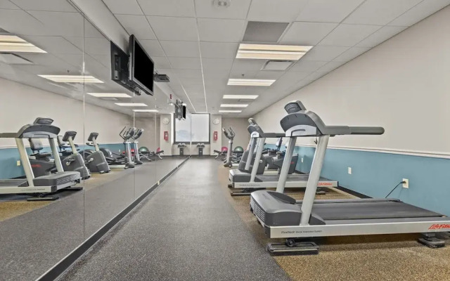 Sleek 2BR Downtown Retreat with Gym