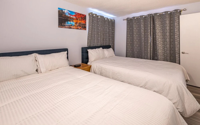 One Bedroom Suite with BBQ & huge Patio