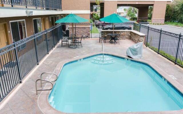 Econo Lodge Maingate
