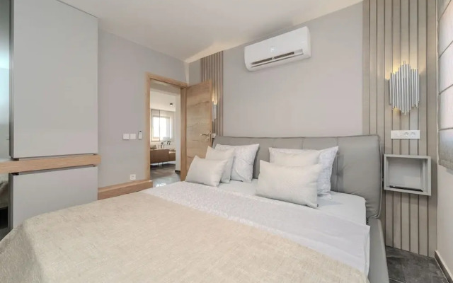 Penthouse Adela