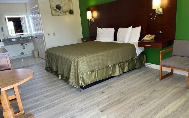 Surry Inn - Dobson - I-77 - Exit 93