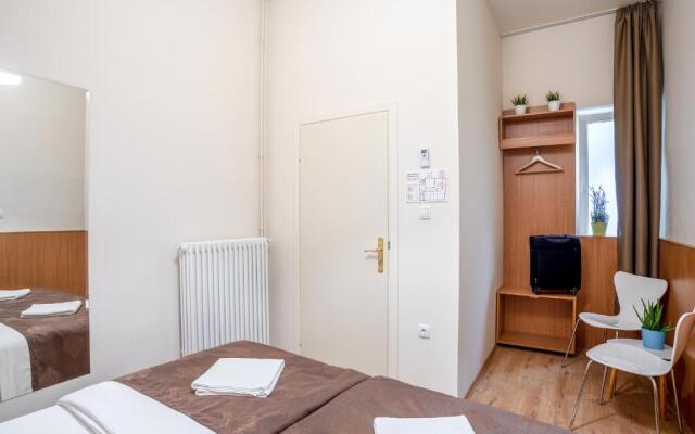 Booking En Suite