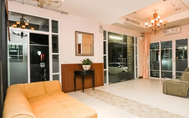 Greenview Ekkamai10 Suite