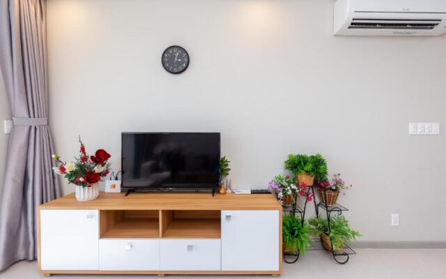 Gold View APT1/2bed/2bath/free pool and Gym