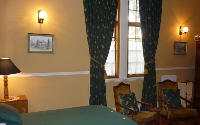 Oak Tree Lodge Ladybrand