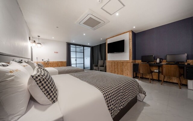 Yongin Yangji Banner Hotel
