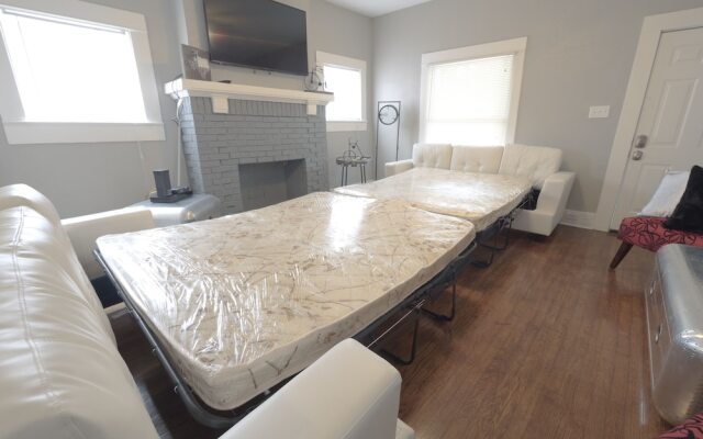 Laurel Pearl-Sleeps 5-1Bd
