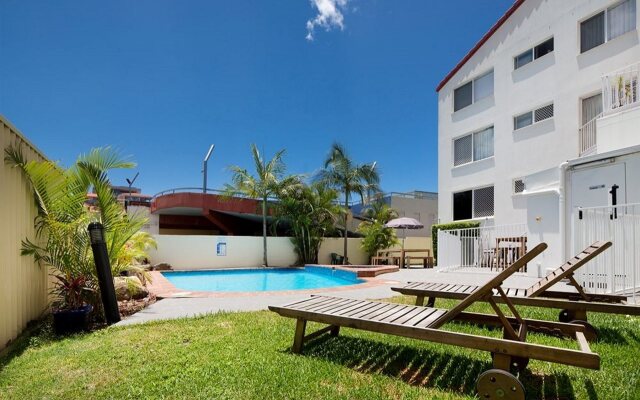 Burleigh Point Holiday Apartments
